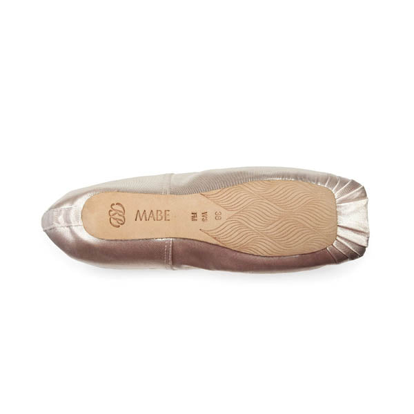 Russian Pointe Size 35: Muse U-Cut Pointe Shoes with Drawstring