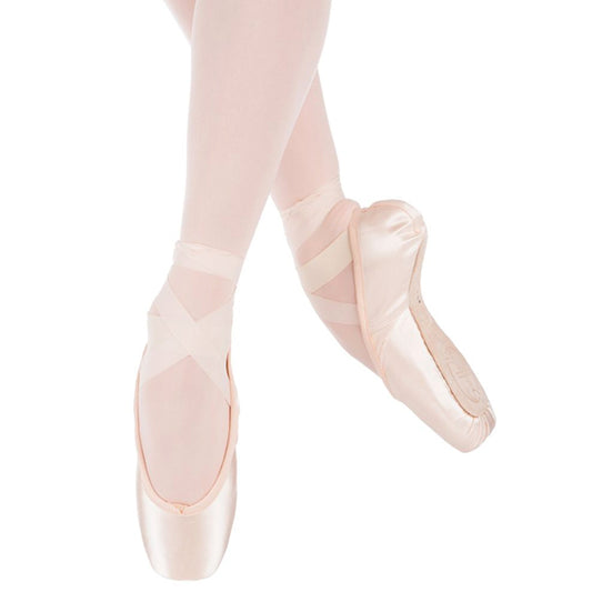 suffolk spotlight pointe shoe